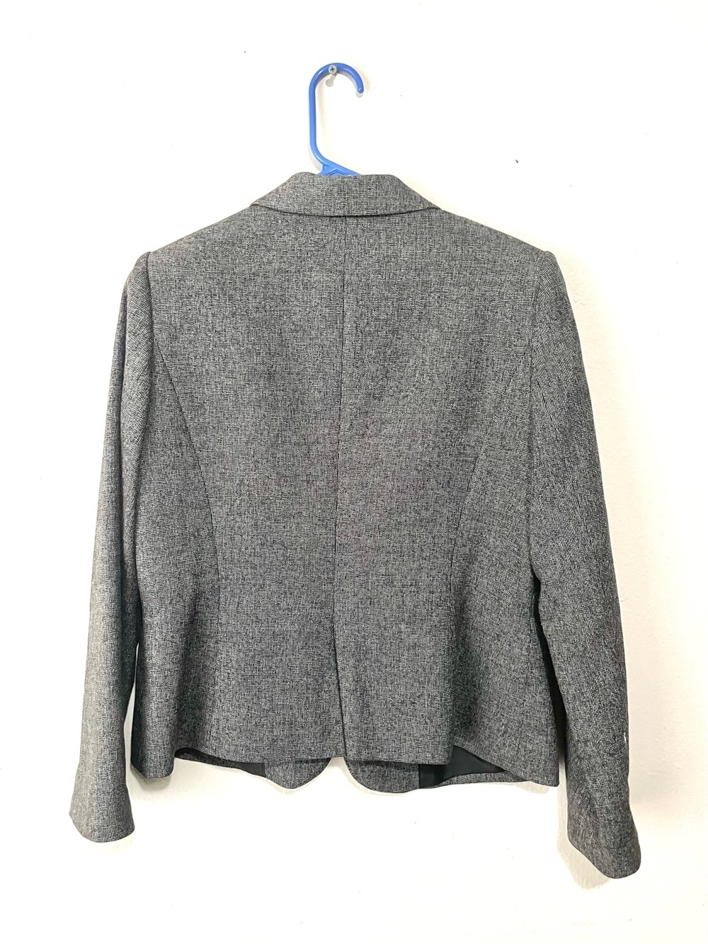 Calvin Klein Gray Tweed Notch-Lapel Blazer with Decorative Buckle Size 14P - Picture 3 of 6